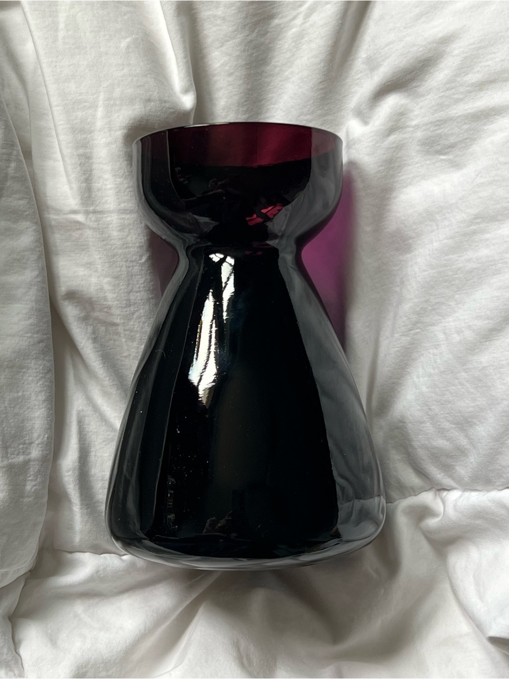 Vintage Amethyst Purple Glass Table Vase - Picture 4 of 8